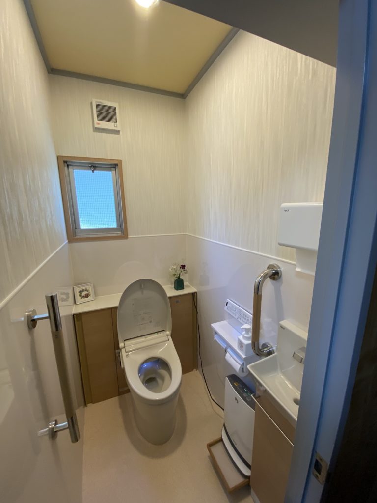 リフォレとコフレルでトイレのリフォーム
